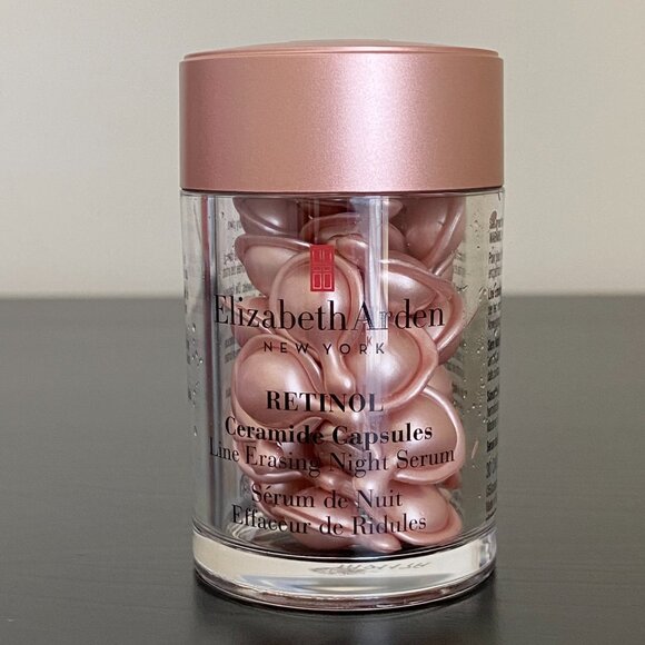 Elizabeth Arden Retinol Ceramide Capsules Line Erasing Night Serum - Picture 2 of 16